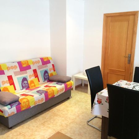 Ground Floor Apartment With 2Bdr And Private Parking Вінарос Екстер'єр фото