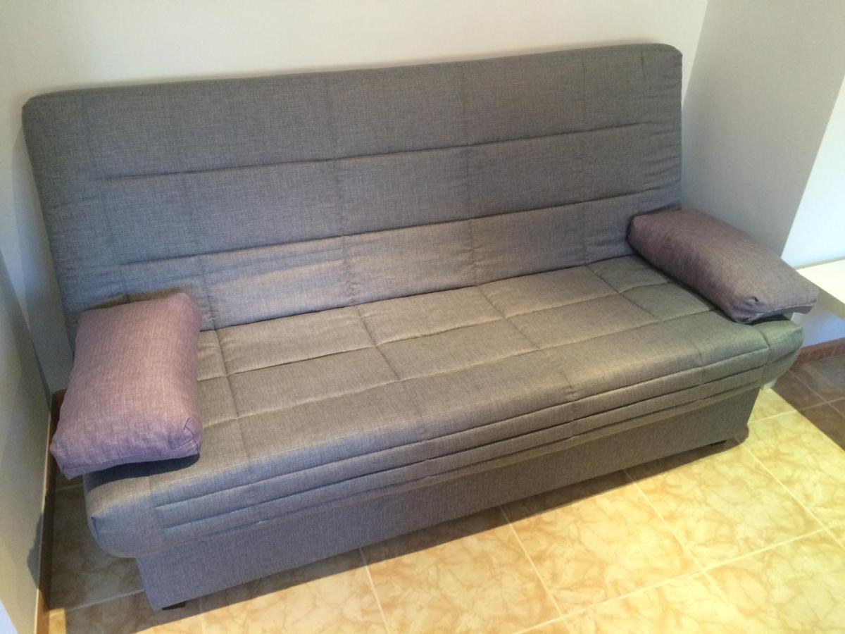 Ground Floor Apartment With 2Bdr And Private Parking Вінарос Екстер'єр фото