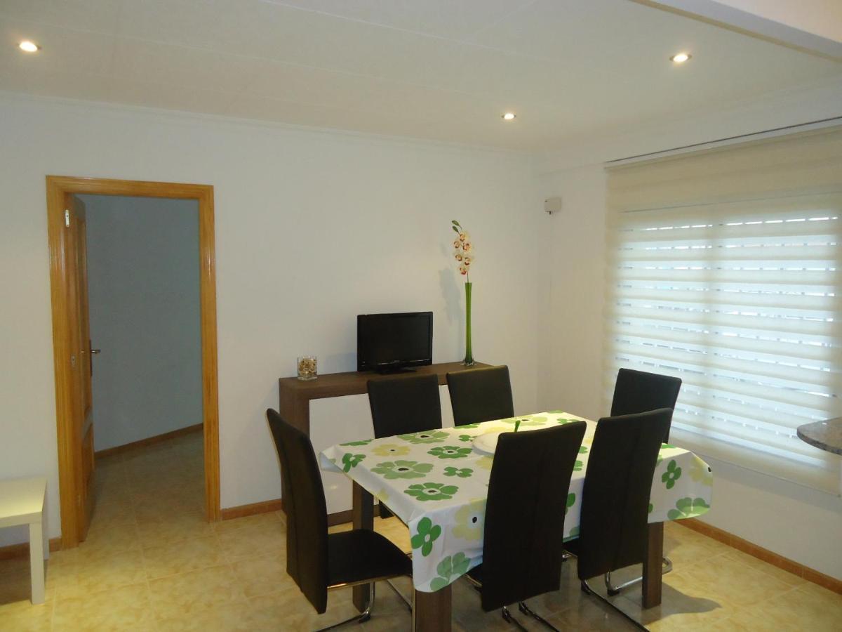 Ground Floor Apartment With 2Bdr And Private Parking Вінарос Екстер'єр фото