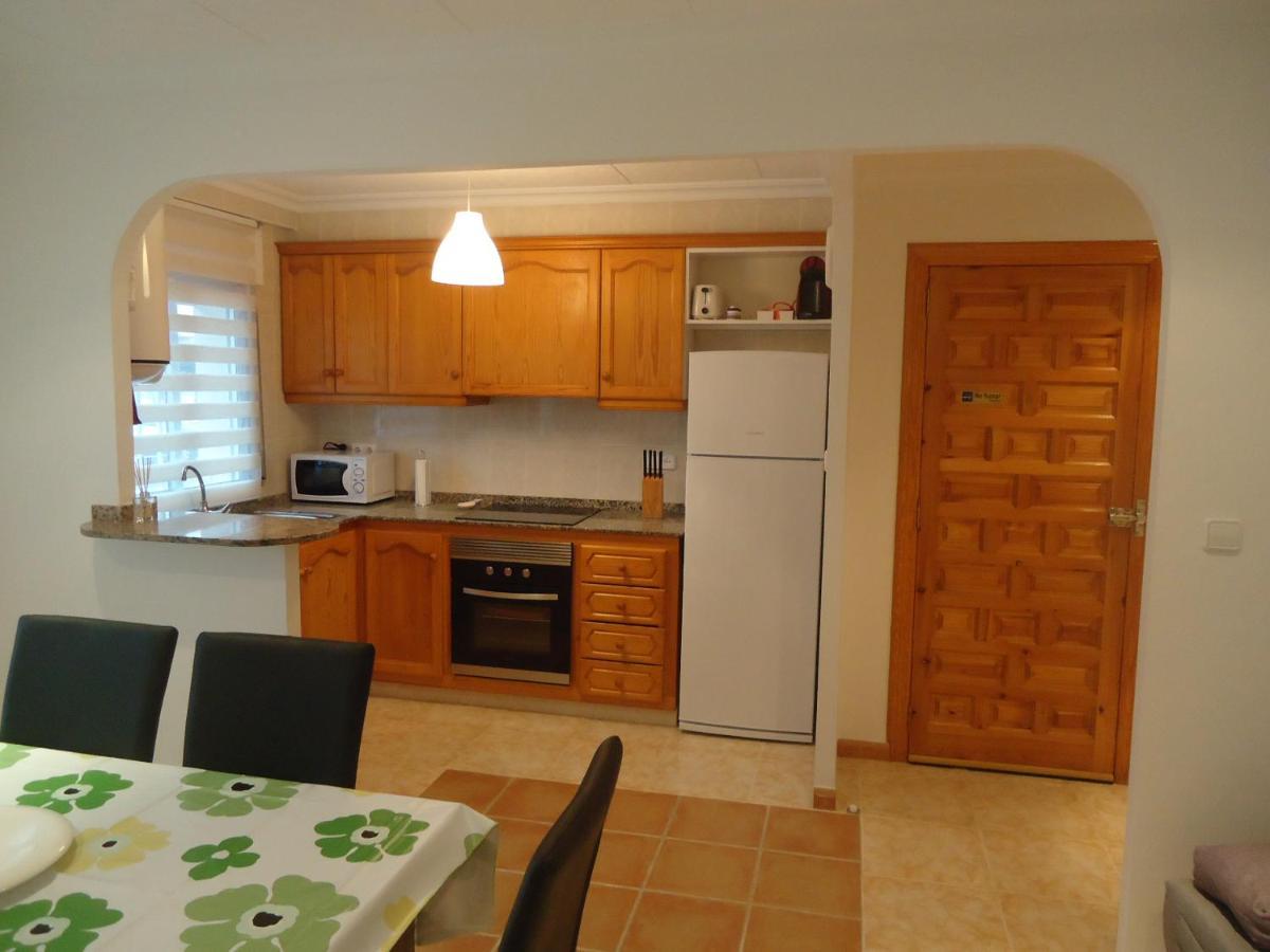 Ground Floor Apartment With 2Bdr And Private Parking Вінарос Екстер'єр фото