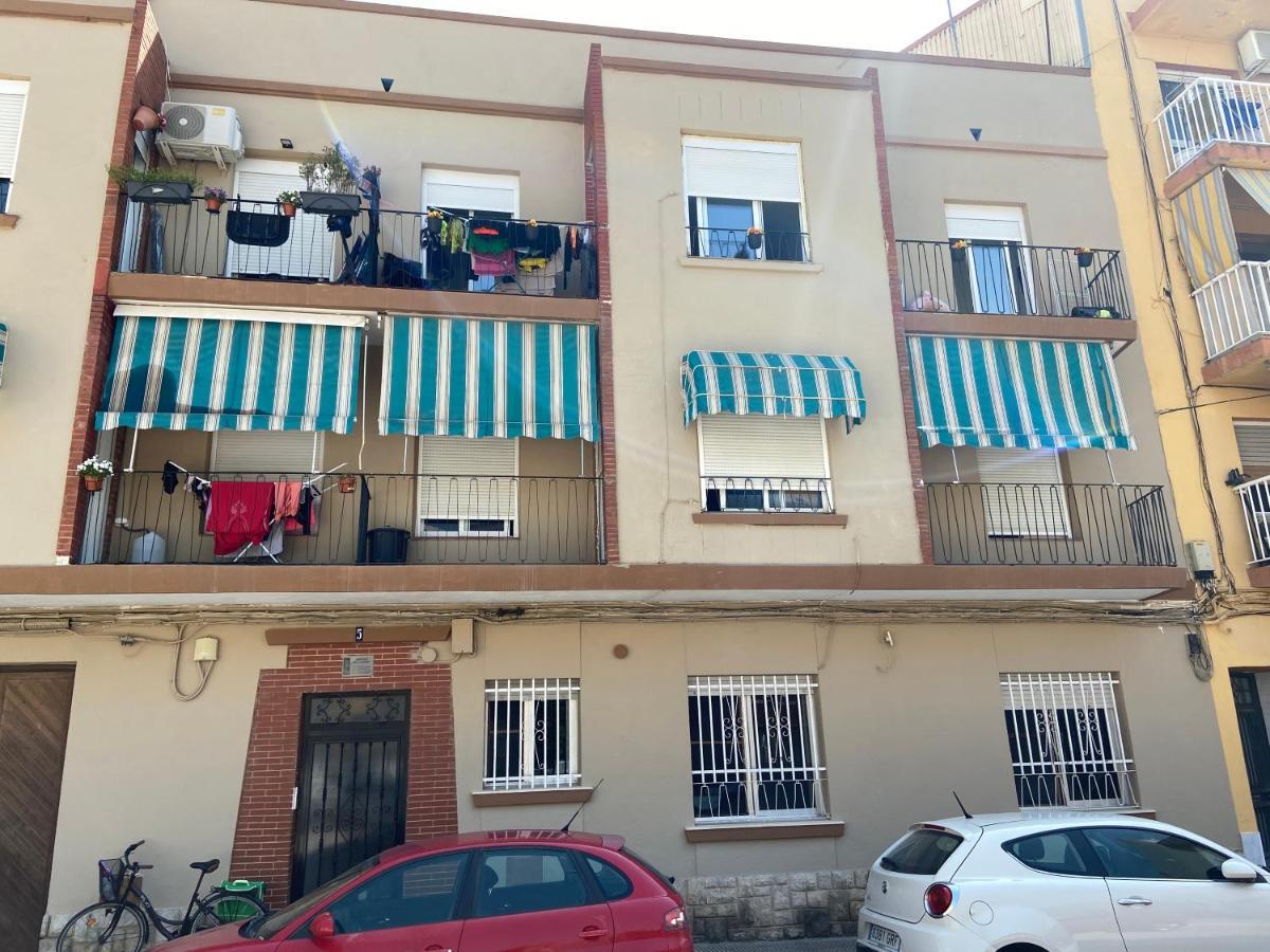 Ground Floor Apartment With 2Bdr And Private Parking Вінарос Екстер'єр фото